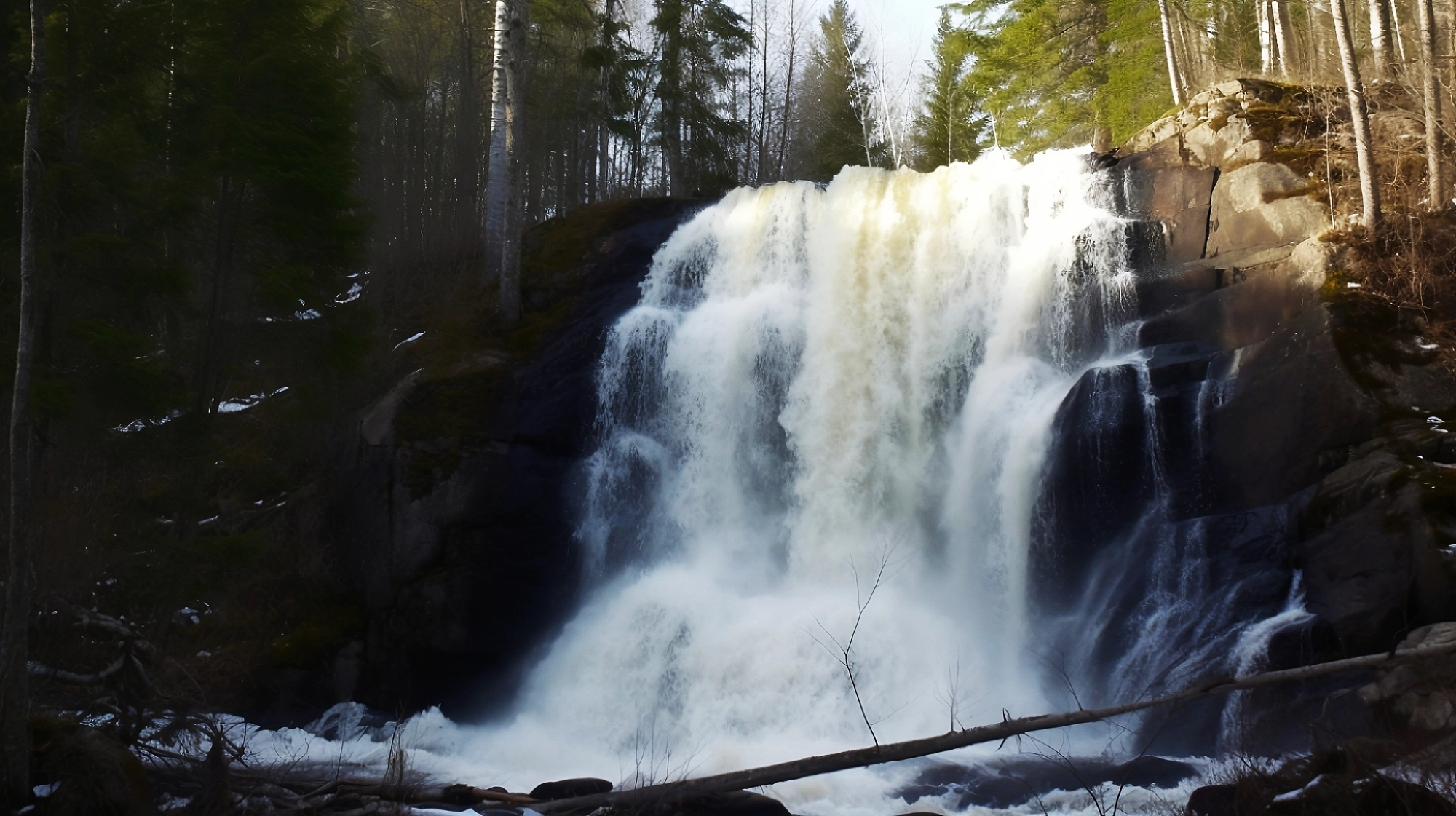 Tervetuloa tutustumaan Juveninkoskeen: Jämsän Partalan helmeen